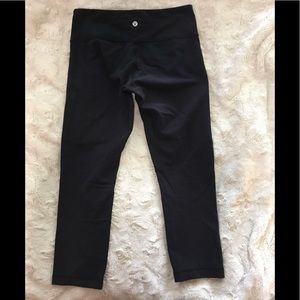 Lululemon crops